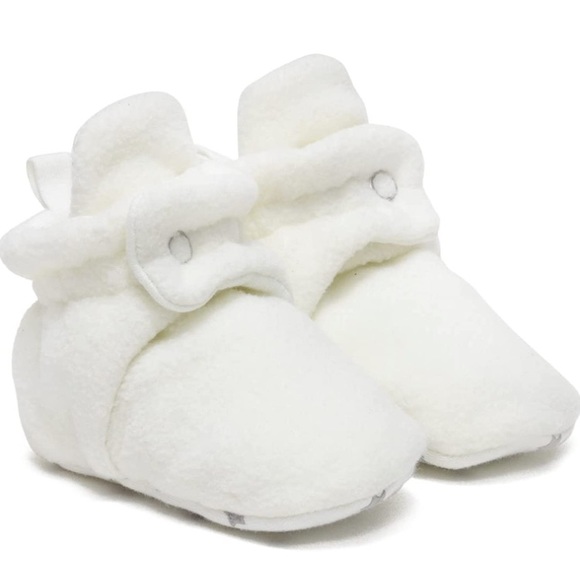 RO AND ME BY ROBEEZ Cozy Caleb Crib Baby Sneaker Bootie Navy + Ivory 12-18 Month - Picture 3 of 13